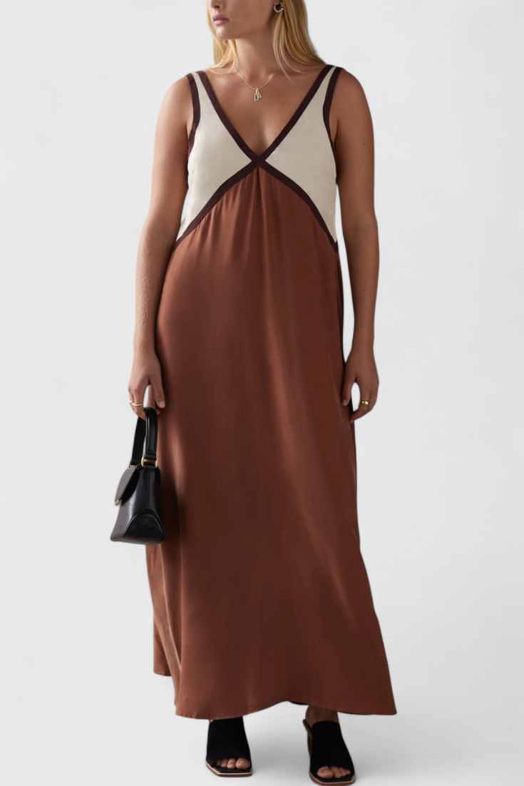 Boho Summer Dress with V-Neckline and Diamante Details