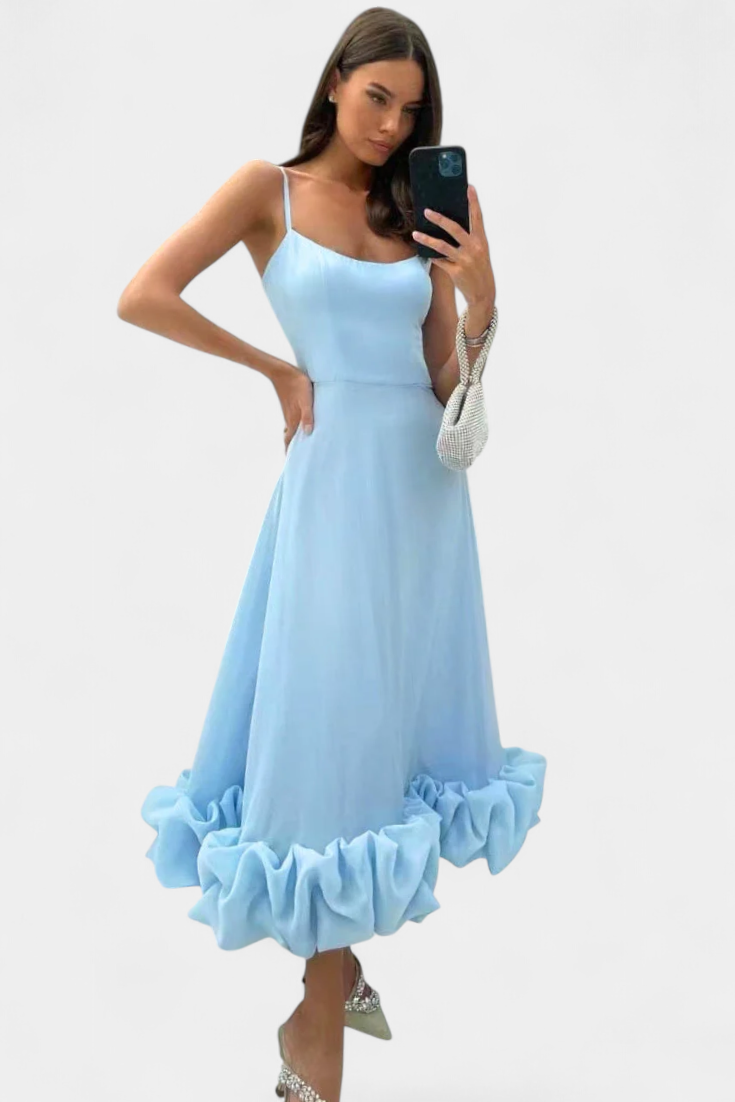 Sela Flowy Maxi Dress