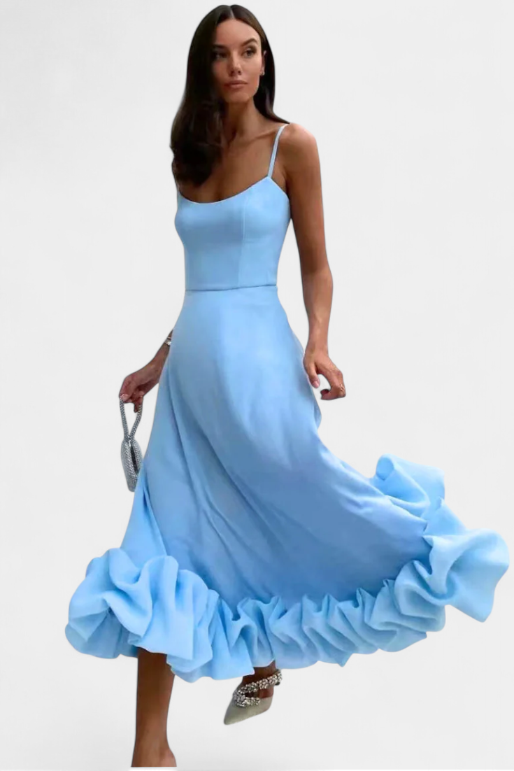 Sela Flowy Maxi Dress