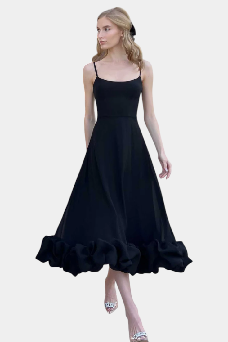 Sela Flowy Maxi Dress