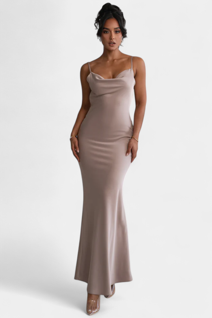 Mercedes Novia Dress with Floral Details and Draped Neck