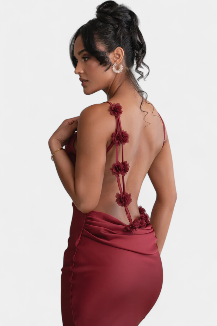 Mercedes Novia Dress with Floral Details and Draped Neck
