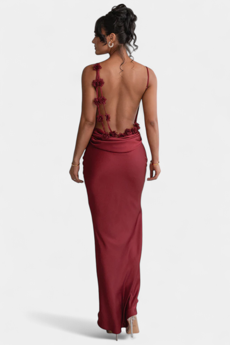 Mercedes Novia Dress with Floral Details and Draped Neck