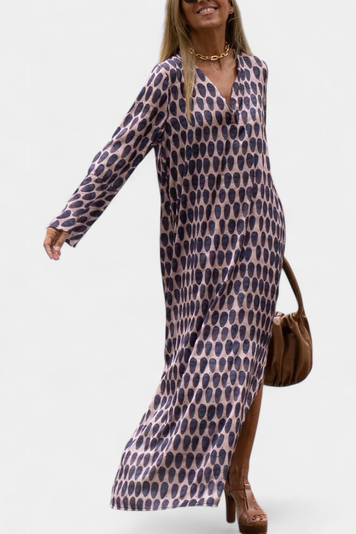 Brisa Geometric Long Dress with Slit and V-Neckline