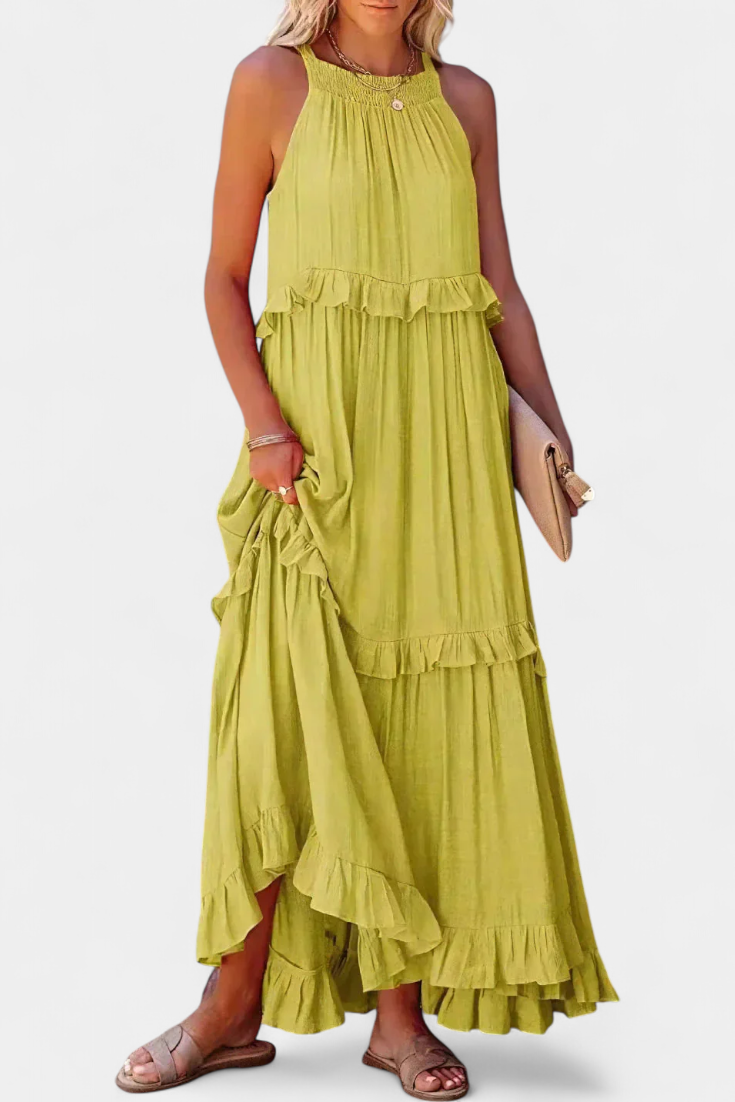 Monica Dress: Classic Comfort and Natural Freshness