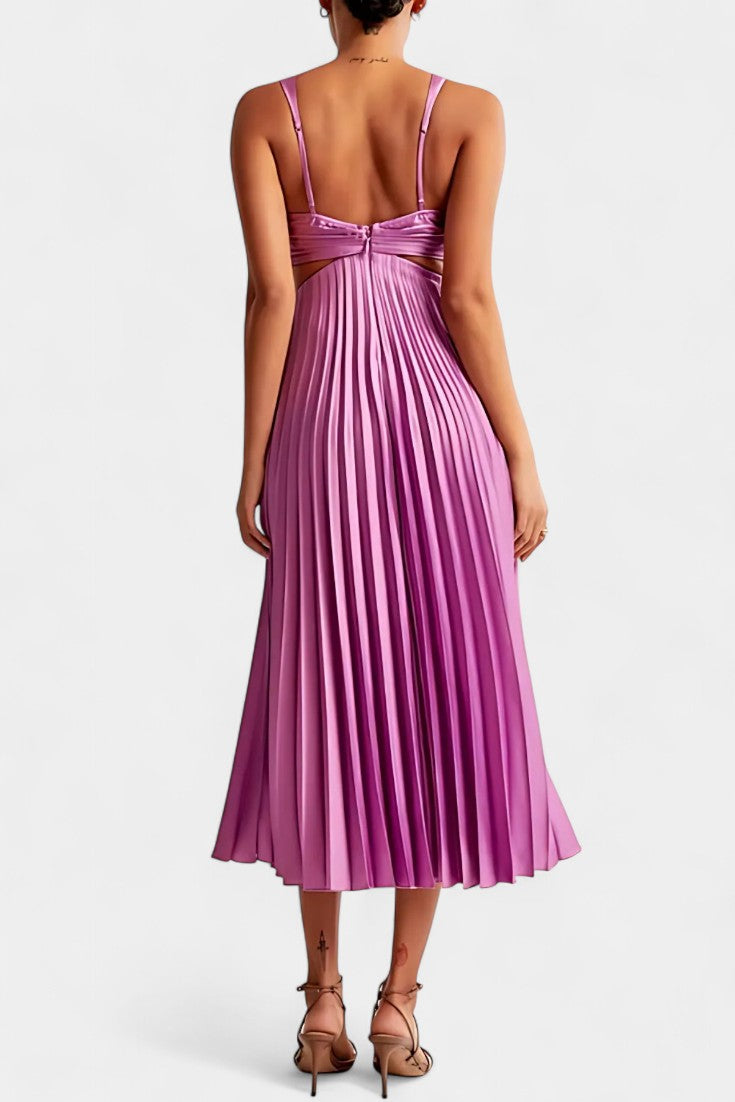 Selena's Sleeveless Pleated Dress with Side Slit and Twist Detail