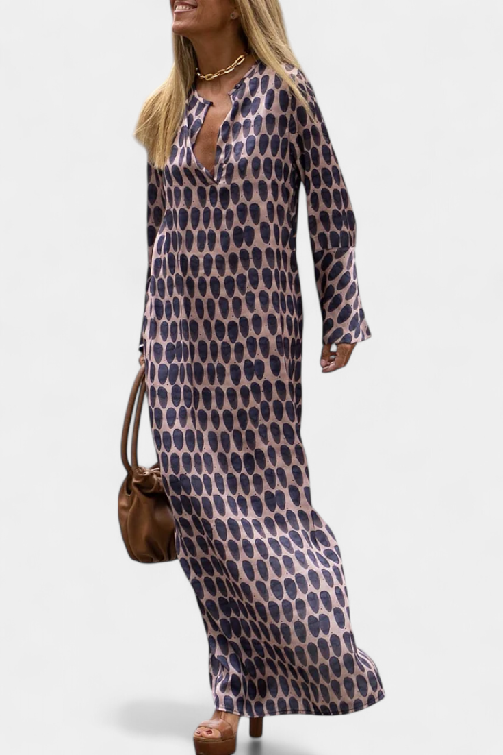 Brisa Geometric Long Dress with Slit and V-Neckline