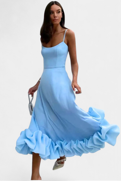 Sela Flowy Maxi Dress