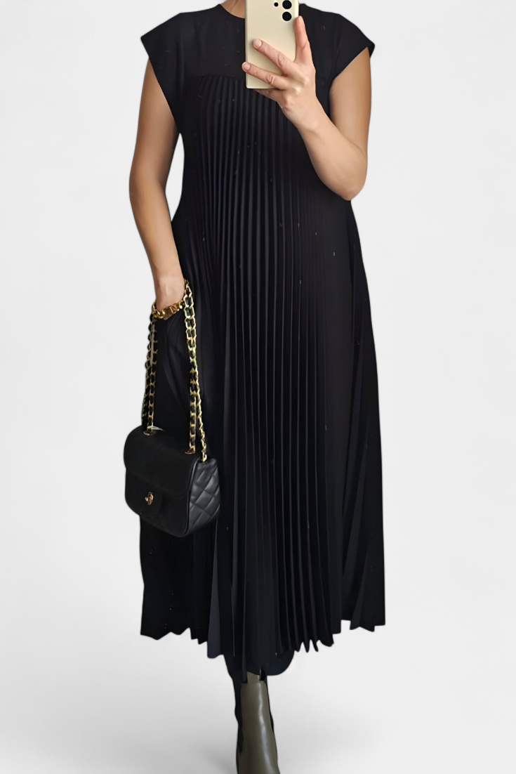 Manuela Sleeveless Dress with Pleats and High Waist