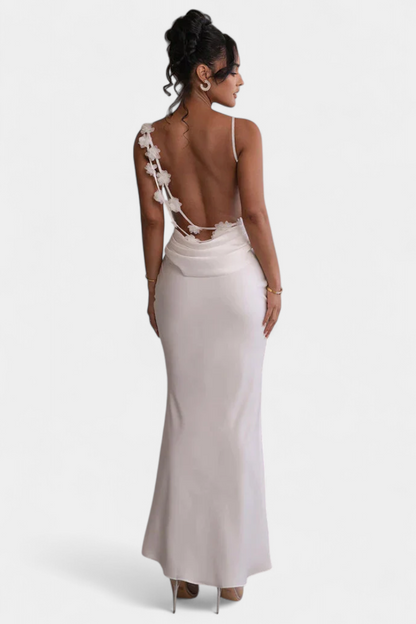 Mercedes Novia Dress with Floral Details and Draped Neck