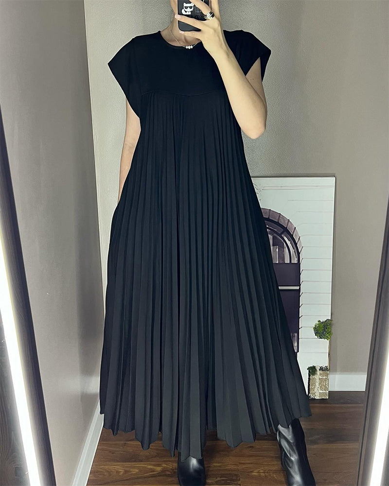 Mathilde™ | Pleated Maxi Dress